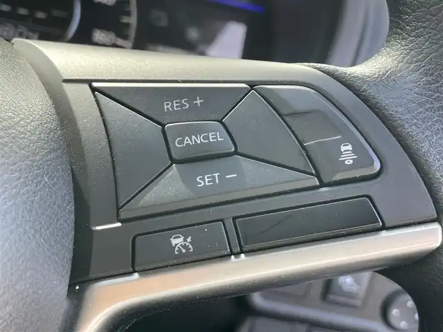 日産 ノート e－パワー X Vセレクション 大阪府 2020(令2)年 2.6万km シャイニングブルー 全方位カメラ　/社外ナビ　/アルパインナビ　/追従型クルーズコントロール　/ＥＴＣ　/Ｂｌｕｅｔｏｏｔｈ　/ミュージックプレーヤー　/ミュージックサーバー/純正マット　/前後ドライブレコーダー　/レーンアシスト　/CD/DVD再生機能あり