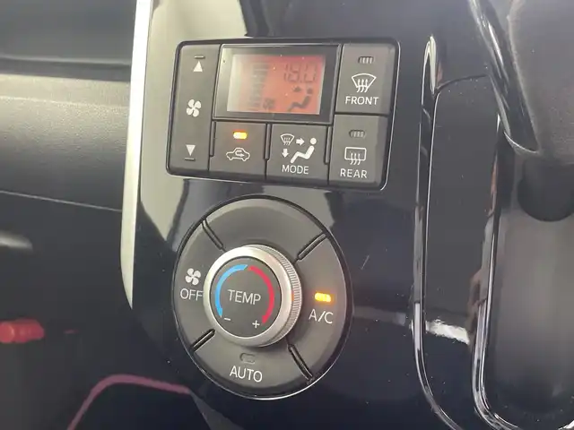 ダイハツ タント カスタム X SA 三重県 2014(平26)年 2.2万km パールホワイトⅢ /禁煙車//社外7インチナビ//バックカメラ//スマートアシスト//ETC//プッシュスタート//片側パワースライドドア//HIDヘッドライト//純正14インチアルミホイール//スマートキー//フォグランプ//オートライト