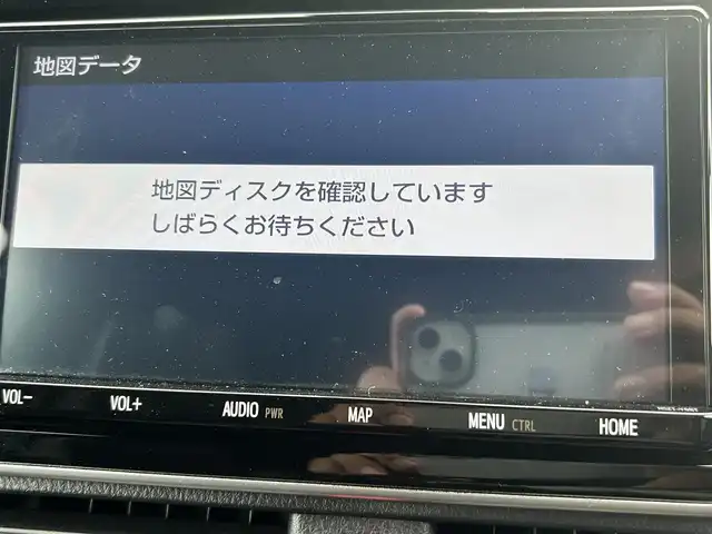 トヨタ ヴォクシー ZS 煌Ⅲ 香川県 2021(令3)年 2.6万km ブラック トヨタセーフティーセンス/・プリクラッシュ（衝突軽減）/・LDA（車線逸脱警報）/純正9インチSDナビ/純正12インチフリップダウン/両側電動スライドドア/ハーフレザーシート/革巻きステアリング/ステアリングリモコン/クルーズコントロール/前席USBポート/リアロールサンシェード/LEDヘッドライト/LEDフォグライト/ビルトインETC/純正16インチアルミ/スマートキー/プッシュスタート
