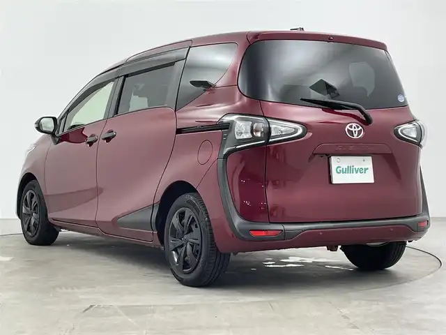 トヨタ シエンタ G グランパー 大分県 2020(令2)年 5万km センシュアルレッドマイカ 社外SDナビ/（フルセグ/CD/DVD/Bluetooth）/フリップダウンモニター/衝突軽減ブレーキ/レーンディパーチャアシスト/オートハイビーム/前後ドライブレコーダー/バックカメラ/ETC/両側パワースライドドア/プッシュスタート・スマートキー/ヘッドライトレベライザー/USB充電ポート×２/保証書・取扱説明書/スペアキー