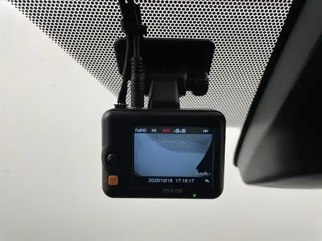 トヨタ シエンタ G グランパー 大分県 2020(令2)年 5万km センシュアルレッドマイカ 社外SDナビ/（フルセグ/CD/DVD/Bluetooth）/フリップダウンモニター/衝突軽減ブレーキ/レーンディパーチャアシスト/オートハイビーム/前後ドライブレコーダー/バックカメラ/ETC/両側パワースライドドア/プッシュスタート・スマートキー/ヘッドライトレベライザー/USB充電ポート×２/保証書・取扱説明書/スペアキー