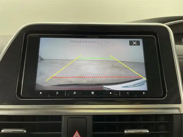 トヨタ シエンタ G グランパー 大分県 2020(令2)年 5万km センシュアルレッドマイカ 社外SDナビ/（フルセグ/CD/DVD/Bluetooth）/フリップダウンモニター/衝突軽減ブレーキ/レーンディパーチャアシスト/オートハイビーム/前後ドライブレコーダー/バックカメラ/ETC/両側パワースライドドア/プッシュスタート・スマートキー/ヘッドライトレベライザー/USB充電ポート×２/保証書・取扱説明書/スペアキー
