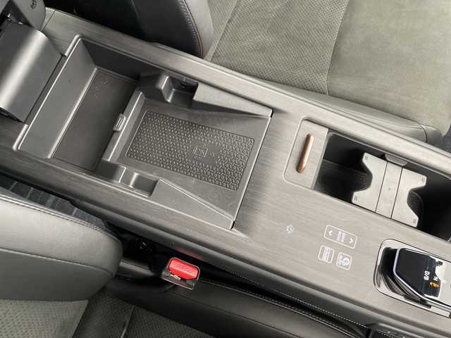 日産 アリア B6 愛知県 2022(令4)年 2.6万km 黒 純正12型ディズプレイオーディオナビ/全方位カメラ/レーダークルーズコントロール/シートヒーター/電動リアゲート/パワーシート/コーナーセンサー/純正アルミホイール/ETC2.0/ブラインドスポットモニター/LEDヘッドライト/インテリジェントミラー/レーンキープアシスト/ワイヤレス充電機/ドライブレコーダー/衝突軽減システム/フルセグ/Bluetooth/ステアリングスイッチ/スマートキー/プッシュスタート