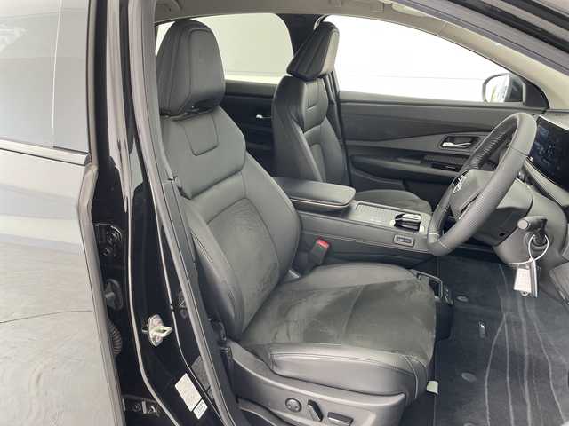 日産 アリア B6 愛知県 2022(令4)年 2.6万km 黒 純正12型ディズプレイオーディオナビ/全方位カメラ/レーダークルーズコントロール/シートヒーター/電動リアゲート/パワーシート/コーナーセンサー/純正アルミホイール/ETC2.0/ブラインドスポットモニター/LEDヘッドライト/インテリジェントミラー/レーンキープアシスト/ワイヤレス充電機/ドライブレコーダー/衝突軽減システム/フルセグ/Bluetooth/ステアリングスイッチ/スマートキー/プッシュスタート