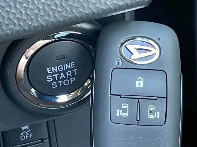 ダイハツ トール カスタムG ターボ 東京都 2025(令7)年 0.1千km ブラックマイカメタリック 登録済未使用車　/純正９型連携ＤＡ　/・BluetoothAudio/HDMI/・AppleCarPlay&AnudoidAuto/アラウンドビューモニター/ＬＥＤヘッドライト　/・LEDフォグランプ　/スマートアシスト　/・先行車発進お知らせ機能/・ふらつき警報/・アダプティブクルーズコントロール　/・コーナーセンサー　/・車線逸脱警報/・衝突警報機能/・路外逸脱警報/ウェルカムオープン機能付パワースライドドア/アイドリングストップ/プッシュエンジンスタート/Wエアバック＆ABS