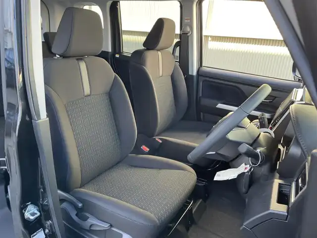 ダイハツ トール カスタムG ターボ 東京都 2025(令7)年 0.1千km ブラックマイカメタリック 登録済未使用車　/純正９型連携ＤＡ　/・BluetoothAudio/HDMI/・AppleCarPlay&AnudoidAuto/アラウンドビューモニター/ＬＥＤヘッドライト　/・LEDフォグランプ　/スマートアシスト　/・先行車発進お知らせ機能/・ふらつき警報/・アダプティブクルーズコントロール　/・コーナーセンサー　/・車線逸脱警報/・衝突警報機能/・路外逸脱警報/ウェルカムオープン機能付パワースライドドア/アイドリングストップ/プッシュエンジンスタート/Wエアバック＆ABS