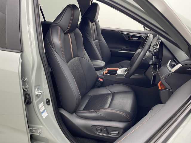 トヨタ ＲＡＶ４ アドベンチャー 秋田県 2019(令1)年 2.3万km アーバンカーキ 4WD/トヨタセーフティセンス/純正SDナビ/　　CD/DVD/BT/HDMI/フルセグ/バックカメラ/LEDオートライト/レーダークルーズコントロール/合皮シート/パワーシート/シートヒーター/ベンチレーション/ステアリングヒーター/純正フロアマット/純正ドライブレコーダー/スマートキー/ETC