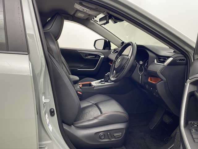 トヨタ ＲＡＶ４ アドベンチャー 秋田県 2019(令1)年 2.3万km アーバンカーキ 4WD/トヨタセーフティセンス/純正SDナビ/　　CD/DVD/BT/HDMI/フルセグ/バックカメラ/LEDオートライト/レーダークルーズコントロール/合皮シート/パワーシート/シートヒーター/ベンチレーション/ステアリングヒーター/純正フロアマット/純正ドライブレコーダー/スマートキー/ETC