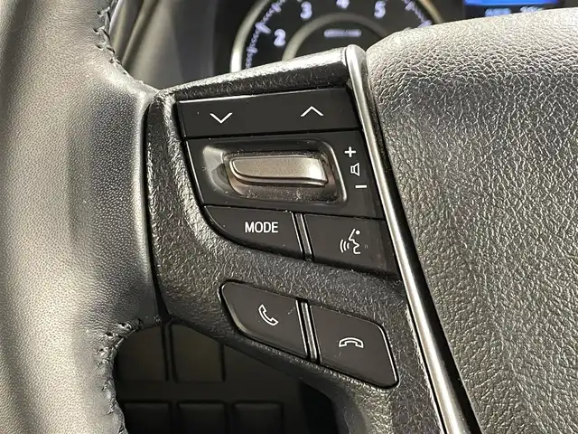 トヨタ アルファード X 愛知県 2020(令2)年 6.5万km ブラック 純正９インチナビ/両側パワースライドドア/レーダークルーズコントロール/衝突軽減ブレーキ/車線逸脱警報/クリアランスソナー/先行車発進告知/電動パーキングブレーキ/ブレーキホールド/バックカメラ/ドライブレコーダー/ビルトインＥＴＣ/アクセサリーソケット/USB入力端子/ＬＥＤヘッドライト/オートハイビーム/ISOFIX/純正16インチアルミホイール