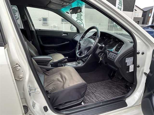 ホンダ アコード ワゴン SiR スポーティア 三重県 2000(平12)年 14.7万km プレミアムホワイトパール 登録時146182km/ワンオーナー/メーカーナビ（ＦＭ／ＡＭ）/禁煙車/スペアキー1本/本革センターアームレスト（オレンジ）/ハーフレザーシート(黒)/純正フロアマット/電格ミラー