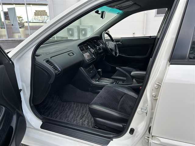 ホンダ アコード ワゴン SiR スポーティア 三重県 2000(平12)年 14.7万km プレミアムホワイトパール 登録時146182km/ワンオーナー/メーカーナビ（ＦＭ／ＡＭ）/禁煙車/スペアキー1本/本革センターアームレスト（オレンジ）/ハーフレザーシート(黒)/純正フロアマット/電格ミラー