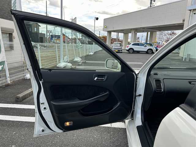 ホンダ アコード ワゴン SiR スポーティア 三重県 2000(平12)年 14.7万km プレミアムホワイトパール 登録時146182km/ワンオーナー/メーカーナビ（ＦＭ／ＡＭ）/禁煙車/スペアキー1本/本革センターアームレスト（オレンジ）/ハーフレザーシート(黒)/純正フロアマット/電格ミラー