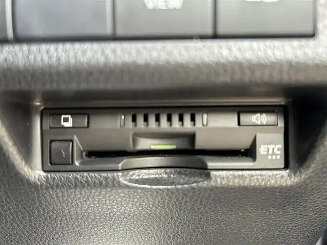 トヨタ ＲＡＶ４ ＰＨＶ G Z 長崎県 2021(令3)年 7.4万km グレーメタリック 純正ディスプレイオーディオ（ナビ/ＡＭ／ＦＭ／フルセグ／ＢＴ）/パノラミックビューモニター/ブラインドスポットモニター/ビルトインETC/レーダークルーズコントロール/全席シートヒーター/前席エアシート/ステアリングヒーター/ステアリングスイッチ/パワーバックドア/パワーシート前席/純正18インチアルミホイール