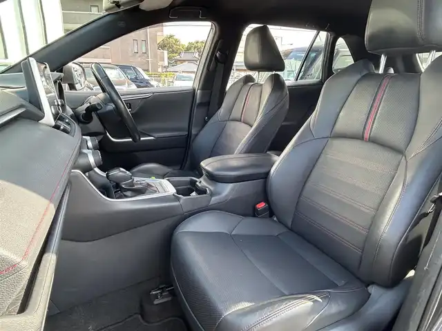 トヨタ ＲＡＶ４ ＰＨＶ G Z 長崎県 2021(令3)年 7.4万km グレーメタリック 純正ディスプレイオーディオ（ナビ/ＡＭ／ＦＭ／フルセグ／ＢＴ）/パノラミックビューモニター/ブラインドスポットモニター/ビルトインETC/レーダークルーズコントロール/全席シートヒーター/前席エアシート/ステアリングヒーター/ステアリングスイッチ/パワーバックドア/パワーシート前席/純正18インチアルミホイール