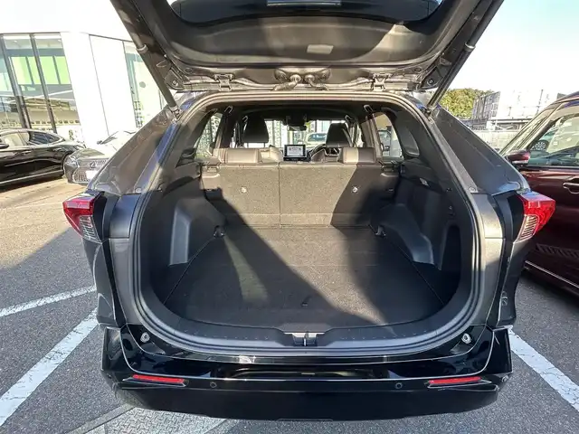 トヨタ ＲＡＶ４ ＰＨＶ G Z 長崎県 2021(令3)年 7.4万km グレーメタリック 純正ディスプレイオーディオ（ナビ/ＡＭ／ＦＭ／フルセグ／ＢＴ）/パノラミックビューモニター/ブラインドスポットモニター/ビルトインETC/レーダークルーズコントロール/全席シートヒーター/前席エアシート/ステアリングヒーター/ステアリングスイッチ/パワーバックドア/パワーシート前席/純正18インチアルミホイール