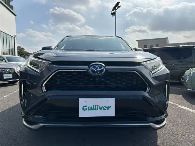 トヨタ ＲＡＶ４ ＰＨＶ G Z 長崎県 2021(令3)年 7.4万km グレーメタリック 純正ディスプレイオーディオ（ナビ/ＡＭ／ＦＭ／フルセグ／ＢＴ）/パノラミックビューモニター/ブラインドスポットモニター/ビルトインETC/レーダークルーズコントロール/全席シートヒーター/前席エアシート/ステアリングヒーター/ステアリングスイッチ/パワーバックドア/パワーシート前席/純正18インチアルミホイール