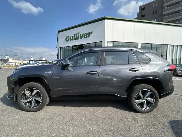 トヨタ ＲＡＶ４ ＰＨＶ G Z 長崎県 2021(令3)年 7.4万km グレーメタリック 純正ディスプレイオーディオ（ナビ/ＡＭ／ＦＭ／フルセグ／ＢＴ）/パノラミックビューモニター/ブラインドスポットモニター/ビルトインETC/レーダークルーズコントロール/全席シートヒーター/前席エアシート/ステアリングヒーター/ステアリングスイッチ/パワーバックドア/パワーシート前席/純正18インチアルミホイール