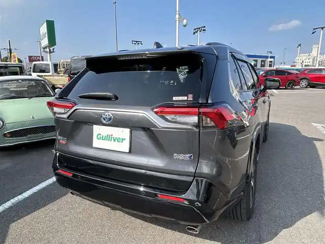 トヨタ ＲＡＶ４ ＰＨＶ G Z 長崎県 2021(令3)年 7.4万km グレーメタリック 純正ディスプレイオーディオ（ナビ/ＡＭ／ＦＭ／フルセグ／ＢＴ）/パノラミックビューモニター/ブラインドスポットモニター/ビルトインETC/レーダークルーズコントロール/全席シートヒーター/前席エアシート/ステアリングヒーター/ステアリングスイッチ/パワーバックドア/パワーシート前席/純正18インチアルミホイール