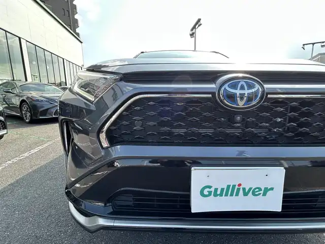 トヨタ ＲＡＶ４ ＰＨＶ G Z 長崎県 2021(令3)年 7.4万km グレーメタリック 純正ディスプレイオーディオ（ナビ/ＡＭ／ＦＭ／フルセグ／ＢＴ）/パノラミックビューモニター/ブラインドスポットモニター/ビルトインETC/レーダークルーズコントロール/全席シートヒーター/前席エアシート/ステアリングヒーター/ステアリングスイッチ/パワーバックドア/パワーシート前席/純正18インチアルミホイール
