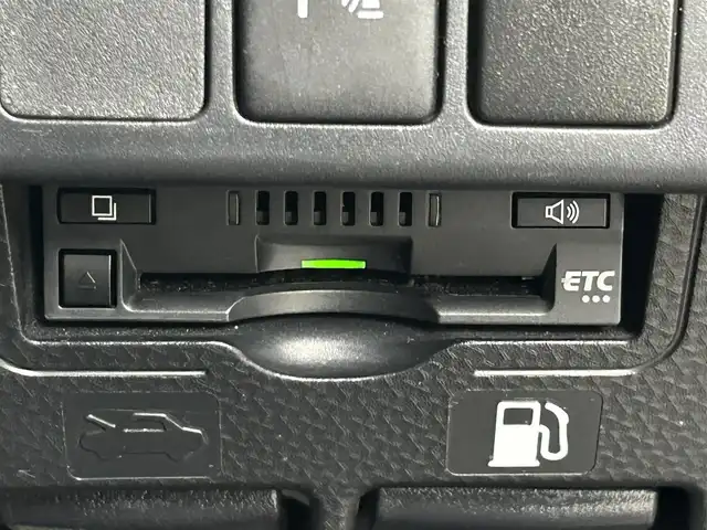 トヨタ ルーミー G－T 岡山県 2021(令3)年 2.1万km パールホワイトⅢ 純正９インチナビ/【Bluetooth/フルセグTV/CD/USB接続】/型番:NSZT-Y68T/パノラミックビューモニター/両側パワースライドドア/衝突軽減ブレーキ/社外ドライブレコーダー（前後）/クルーズコントロール/オートハイビーム/オートライト/ＬＥＤヘッドライト/フォグランプ/ビルトインETC/ドアバイザー/プッシュスタート/スマートキー×2