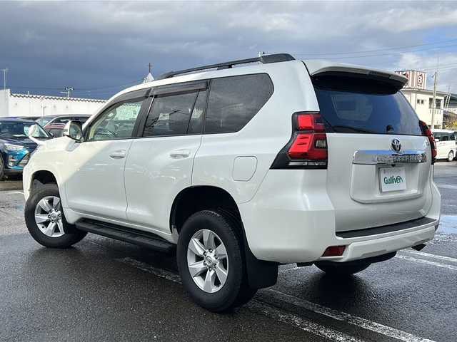 トヨタ ランドクルーザー プラド TX 秋田県 2018(平30)年 3.1万km ホワイトパールクリスタルシャイン 社外メモリナビ/社外BT、CD、DVD/バックカメラ/ドライブレコーダー/純正17インチAW/４WD/保証書、取説