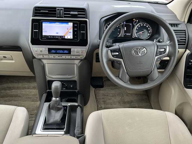 トヨタ ランドクルーザー プラド TX 秋田県 2018(平30)年 3.1万km ホワイトパールクリスタルシャイン 社外メモリナビ/社外BT、CD、DVD/バックカメラ/ドライブレコーダー/純正17インチAW/４WD/保証書、取説