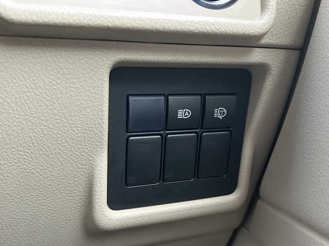 トヨタ ランドクルーザー プラド TX 秋田県 2018(平30)年 3.1万km ホワイトパールクリスタルシャイン 社外メモリナビ/社外BT、CD、DVD/バックカメラ/ドライブレコーダー/純正17インチAW/４WD/保証書、取説