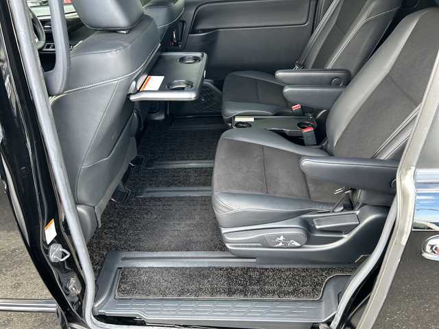 トヨタ ノア ハイブリッド Si ダブルバイビー 大阪府 2018(平30)年 5.1万km ブラック トヨタセーフティセンス　純正１０型ナビ　フリップダウンモニター　バックカメラ　両側パワースライドドア　前席シートヒーター　ハーフレザーシート　クルーズコントロール　前後ドラレコ　ＥＴＣ　ＬＥＤオートライト　ＣＤ　ＤＶＤ　ＢＴ　フルセグTV