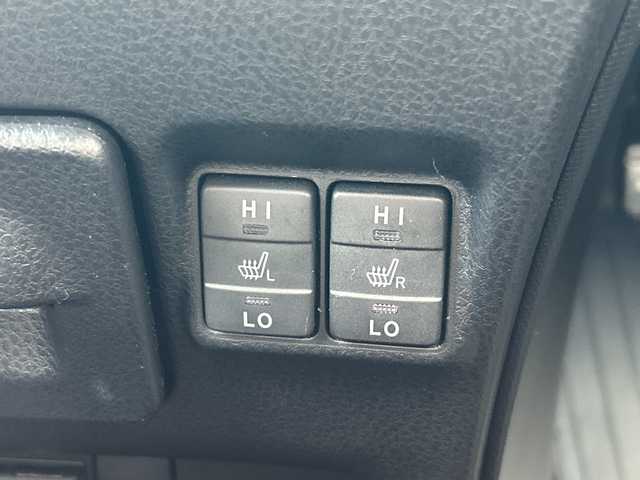 トヨタ ノア ハイブリッド Si ダブルバイビー 大阪府 2018(平30)年 5.1万km ブラック トヨタセーフティセンス　純正１０型ナビ　フリップダウンモニター　バックカメラ　両側パワースライドドア　前席シートヒーター　ハーフレザーシート　クルーズコントロール　前後ドラレコ　ＥＴＣ　ＬＥＤオートライト　ＣＤ　ＤＶＤ　ＢＴ　フルセグTV