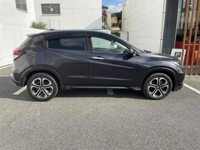 ホンダ ヴェゼル ハイブリッド Z 千葉県 2014(平26)年 9.8万km ルーセブラックM 【(株)IDOMが運営する【じしゃロン八千代店】の自社ローン対象車両になります。こちらは現金ご利用時の価格です。自社ローンご希望の方は別途その旨お申付け下さい。】/純正ナビ/バックカメラ/両側パワースライドドア/衝突軽減システム/クルーズコントロール/LEDヘッドライト