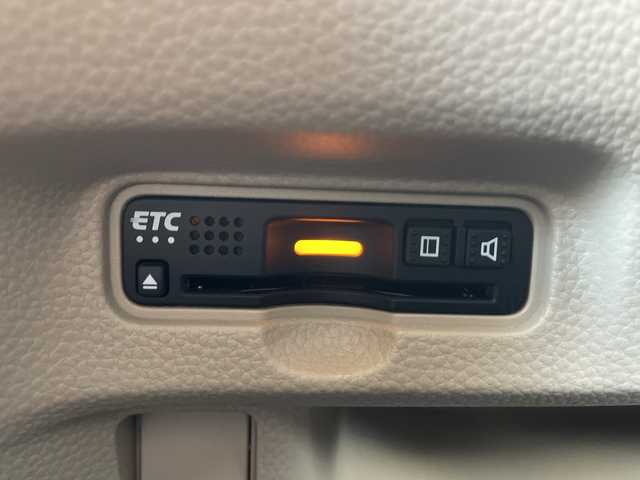 ホンダ Ｎ ＢＯＸ 富山県 2018(平30)年 7.4万km プレミアムホワイトパールⅡ 社外８型メモリナビゲーション/型番：AVIC-RL901/【CD/DVD/BT/AUX/フルセグTV】/バックカメラ/ビルトインＥＴＣ　/ドライブレコーダー　/スマートキー一体型純正エンジンスターター　/パワースライドドア　/革調シートカバー　/ＬＥＤヘッドライト　/前席シートヒーター/純正フロアマット