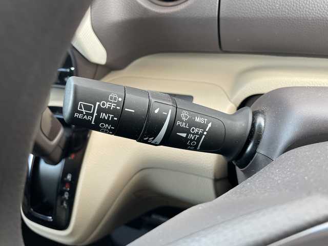 ホンダ Ｎ ＢＯＸ 富山県 2018(平30)年 7.4万km プレミアムホワイトパールⅡ 社外８型メモリナビゲーション/型番：AVIC-RL901/【CD/DVD/BT/AUX/フルセグTV】/バックカメラ/ビルトインＥＴＣ　/ドライブレコーダー　/スマートキー一体型純正エンジンスターター　/パワースライドドア　/革調シートカバー　/ＬＥＤヘッドライト　/前席シートヒーター/純正フロアマット