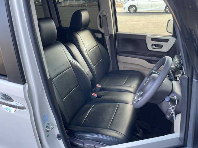 ホンダ Ｎ ＢＯＸ 富山県 2018(平30)年 7.4万km プレミアムホワイトパールⅡ 社外８型メモリナビゲーション/型番：AVIC-RL901/【CD/DVD/BT/AUX/フルセグTV】/バックカメラ/ビルトインＥＴＣ　/ドライブレコーダー　/スマートキー一体型純正エンジンスターター　/パワースライドドア　/革調シートカバー　/ＬＥＤヘッドライト　/前席シートヒーター/純正フロアマット