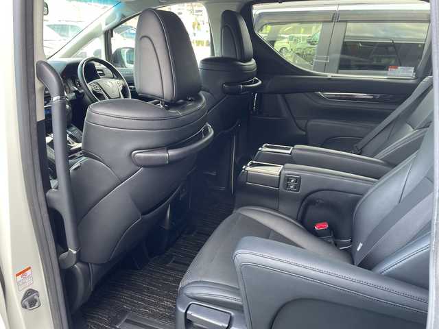 トヨタ アルファード S Cパッケージ 長野県 2019(平31)年 3.2万km ホワイトパールクリスタルシャイン 禁煙車/モデリスタエアロ（F・S・R）/純正10インチナビ【NSZN-Z68T】/(CD/DVD/フルセグTV/Bluetooth)/セーフティセンス/・プリクラッシュセーフティ/・レーントレーシングアシスト/・アダプティブハイビームシステム/・レーダークルーズコントロール/・ロードサインアシスト/・インテリジェントクリアランスソナー/バックカメラ/ビルトインETC/前後ドライブレコーダー/パワーバックドア/両側パワースライドドア/ブラック合皮シート/パワーシート（運転席メモリー機能付）/前席シートヒーター/前席ベンチレーション/ステアリングヒーター/ウッドコンビステアリング/電動パーキングブレーキ/ブレーキホールド/3眼LEDヘッドライト/フォグランプ/オートライト/スマートキー/Pスタート/電動格納ミラー/純正18インチAW/純正フロアマット