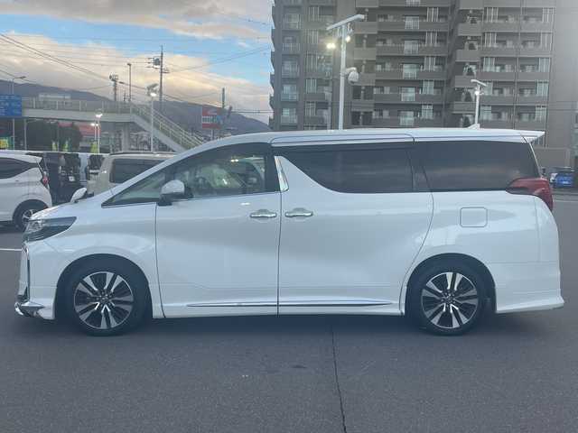 トヨタ アルファード S Cパッケージ 長野県 2019(平31)年 3.2万km ホワイトパールクリスタルシャイン 禁煙車/モデリスタエアロ（F・S・R）/純正10インチナビ【NSZN-Z68T】/(CD/DVD/フルセグTV/Bluetooth)/セーフティセンス/・プリクラッシュセーフティ/・レーントレーシングアシスト/・アダプティブハイビームシステム/・レーダークルーズコントロール/・ロードサインアシスト/・インテリジェントクリアランスソナー/バックカメラ/ビルトインETC/前後ドライブレコーダー/パワーバックドア/両側パワースライドドア/ブラック合皮シート/パワーシート（運転席メモリー機能付）/前席シートヒーター/前席ベンチレーション/ステアリングヒーター/ウッドコンビステアリング/電動パーキングブレーキ/ブレーキホールド/3眼LEDヘッドライト/フォグランプ/オートライト/スマートキー/Pスタート/電動格納ミラー/純正18インチAW/純正フロアマット