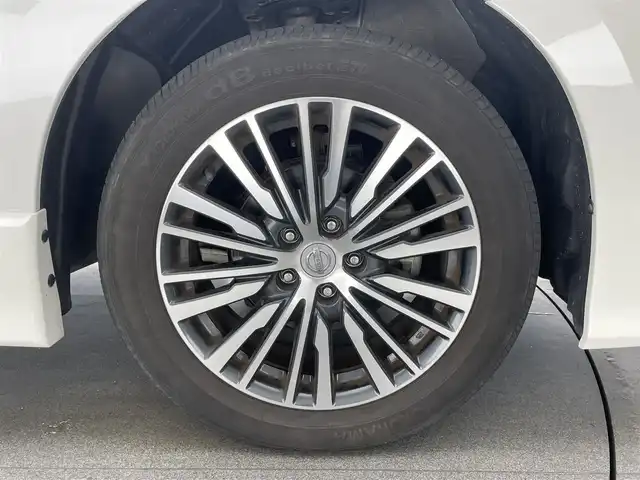 日産 エルグランド 250ハイウェイスターS 愛知県 2017(平29)年 4.2万km ブリリアントホワイトパール 純正９型ナビ　フルセグＴＶ　Ｂｌｕｅｔｏｏｔｈ　純正後席モニター　バックカメラ　両側パワースライドドア　ハーフレザーシート　オットマン　ＥＴＣ　ドライブレコーダー　純正アルミ　プッシュスタート　禁煙車