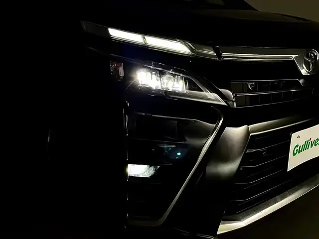 トヨタ ヴォクシー ZS 煌Ⅲ 群馬県 2020(令2)年 6.6万km ブラック 純正10インチナビ/(AM/FM/Bluetooth/フルセグTV/CD/DVD/HDMI)/バックモニター/純正12.1インチフリップダウンモニター/Toyota Safety Sense C/ ・プリクラッシュセーフティ/ ・レーンディパーチャーアラート/ ・オートマチックハイビーム/両側パワースライドドア/クルーズコントロール/ビルトインETC/プッシュスタート/スマートキー