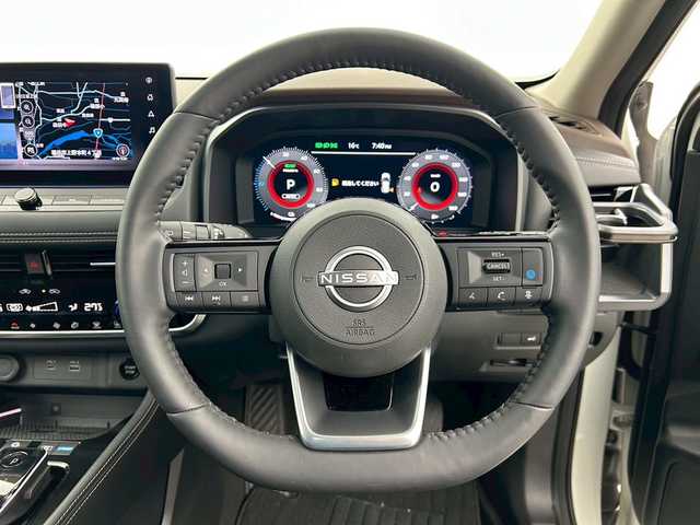 日産 エクストレイル G e－4ORCE 福井県 2023(令5)年 1.5万km ブリリアントホワイトパール/スーパーブラック 2トーン 純正メーカーオプションナビ/・全方位カメラ/・Bluetooth接続/・アップルカープレイ　/・アンドロイドオート/・フルセグTV/・USB入力端子/２．０プロパイロット/ＲＡＹＳ２０インチアルミホイール/レザーシート/シートヒーター（運転席＆助手席）/パワーシート　（運転席＆助手席）/純正ビルトインＥＴＣ２．０/電動リアゲート　/ヘッドアップディスプレイ/ニスモドアハンドルプロテクター/純正フロアマット