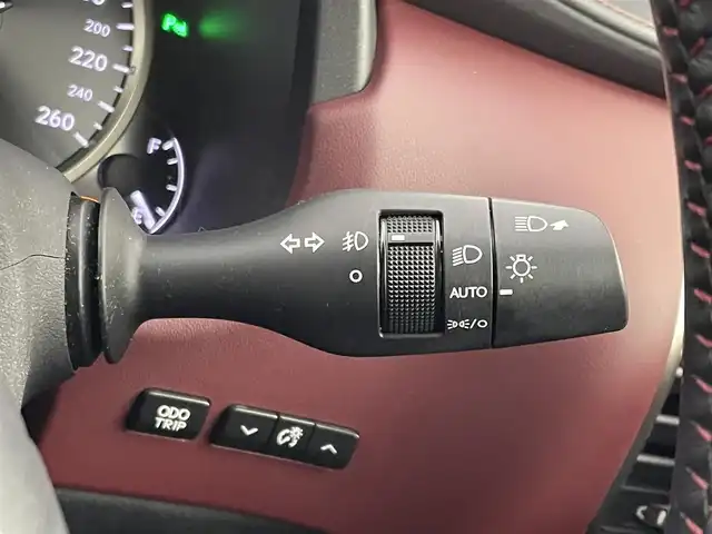 レクサス ＮＸ 300 スパイス&シック 埼玉県 2020(令2)年 2.8万km ソニッククォーツ メーカーナビ　黒合皮シート　ＢＳＭ　三眼ＬＥＤヘッドライト　ドライブレコーダー　ＥＴＣ２．０　セーフティシステムプラス　レーダークルーズコントロール　パワートランク　ベンチレーション　バックカメラ