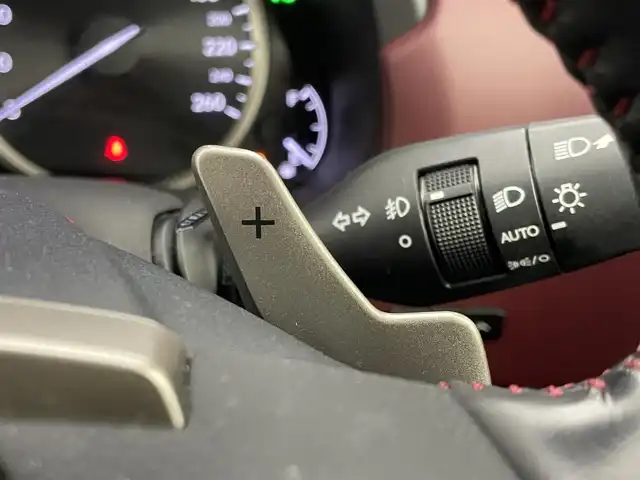 レクサス ＮＸ 300 スパイス&シック 埼玉県 2020(令2)年 2.8万km ソニッククォーツ メーカーナビ　黒合皮シート　ＢＳＭ　三眼ＬＥＤヘッドライト　ドライブレコーダー　ＥＴＣ２．０　セーフティシステムプラス　レーダークルーズコントロール　パワートランク　ベンチレーション　バックカメラ