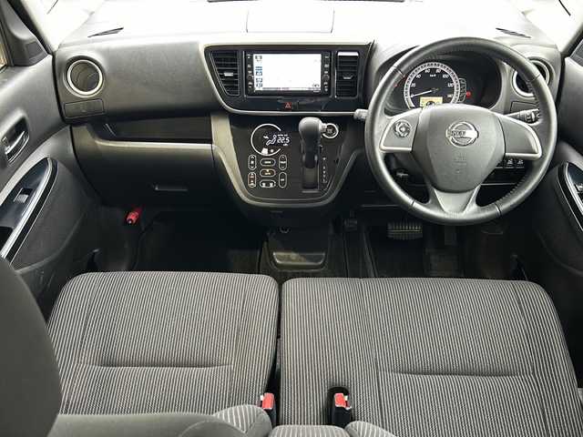 日産 デイズ ルークス X Vセレクション 静岡県 2020(令2)年 5.4万km ブロッサムピンク 純正ナビ/・iPod/・SD/・FM/AM/・TV/・CD/・Bluetooth/主要装備/・アラウンドビューモニター/・両側パワースライドドア/・衝突被害軽減システム/・横滑り防止装置/・アイドリングストップ/・ステアリングスイッチ/・ｎａｎｏｅ/・リヤシーリングファン/・純正アルミホイール