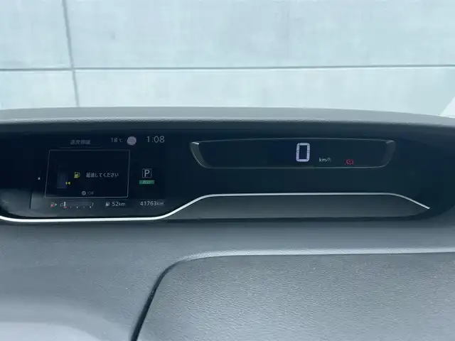 日産 セレナ X V 千葉県 2022(令4)年 4.2万km ブリリアントホワイトパール 衝突軽減ブレーキ/レーンキープアシスト/クリアランスソナー/ブラインドスポットモニター/純正10インチＳＤナビ/　フルセグ/BT/DVD/CD/MSV/アラウンドビューモニター/ステアリングスイッチ/クルーズコントロール/ETC/両側パワースライドドア/LEDヘッドライト/オートライト/スマートキー/プッシュスタート/ルーフキャリア
