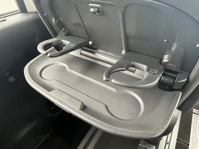 日産 セレナ X V 千葉県 2022(令4)年 4.2万km ブリリアントホワイトパール 衝突軽減ブレーキ/レーンキープアシスト/クリアランスソナー/ブラインドスポットモニター/純正10インチＳＤナビ/　フルセグ/BT/DVD/CD/MSV/アラウンドビューモニター/ステアリングスイッチ/クルーズコントロール/ETC/両側パワースライドドア/LEDヘッドライト/オートライト/スマートキー/プッシュスタート/ルーフキャリア