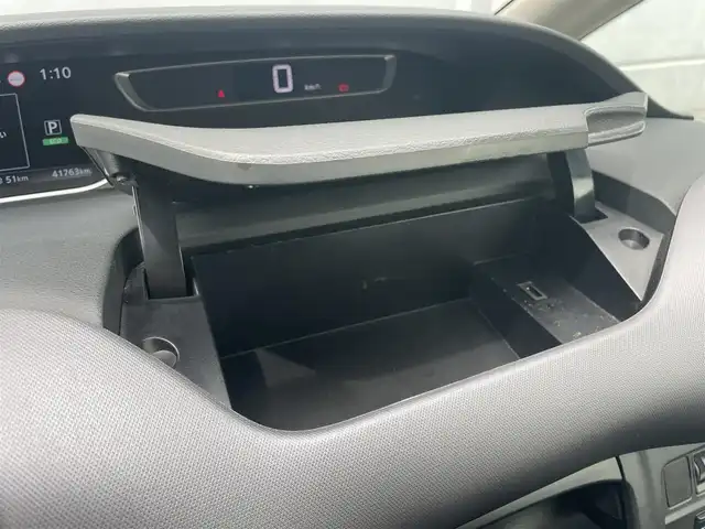 日産 セレナ X V 千葉県 2022(令4)年 4.2万km ブリリアントホワイトパール 衝突軽減ブレーキ/レーンキープアシスト/クリアランスソナー/ブラインドスポットモニター/純正10インチＳＤナビ/　フルセグ/BT/DVD/CD/MSV/アラウンドビューモニター/ステアリングスイッチ/クルーズコントロール/ETC/両側パワースライドドア/LEDヘッドライト/オートライト/スマートキー/プッシュスタート/ルーフキャリア