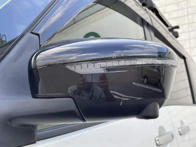 日産 セレナ X V 福岡県 2022(令4)年 4.2万km ブリリアントホワイトパール 純正10型SDナビ(フルセグTV/CD/DVD/BT)オールアラウンドビューブラインドスポットコーナーセンサー両側パワスラドラレコETC純正フロアマットプッシュスタートスマートキー