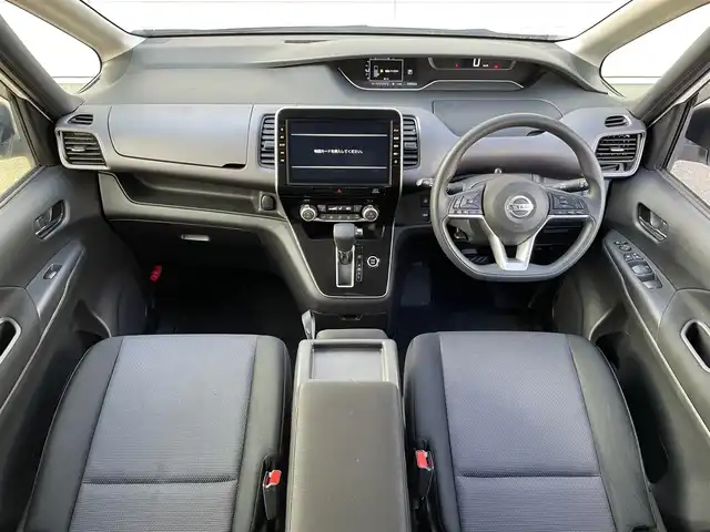 日産 セレナ X V 福岡県 2022(令4)年 4.2万km ブリリアントホワイトパール 純正10型SDナビ(フルセグTV/CD/DVD/BT)オールアラウンドビューブラインドスポットコーナーセンサー両側パワスラドラレコETC純正フロアマットプッシュスタートスマートキー