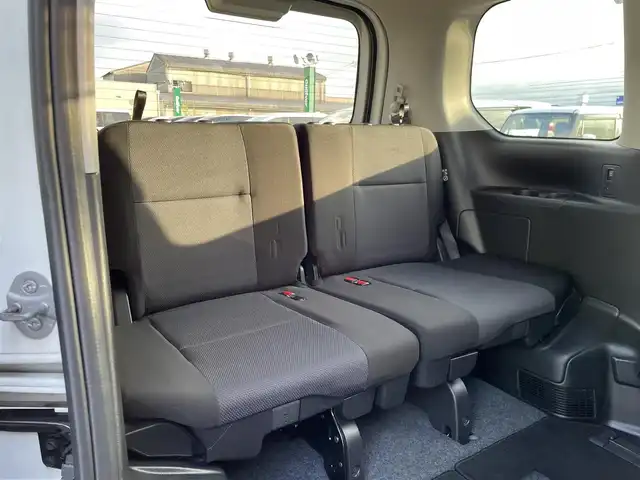 日産 セレナ X V 福岡県 2022(令4)年 4.2万km ブリリアントホワイトパール 純正10型SDナビ(フルセグTV/CD/DVD/BT)オールアラウンドビューブラインドスポットコーナーセンサー両側パワスラドラレコETC純正フロアマットプッシュスタートスマートキー