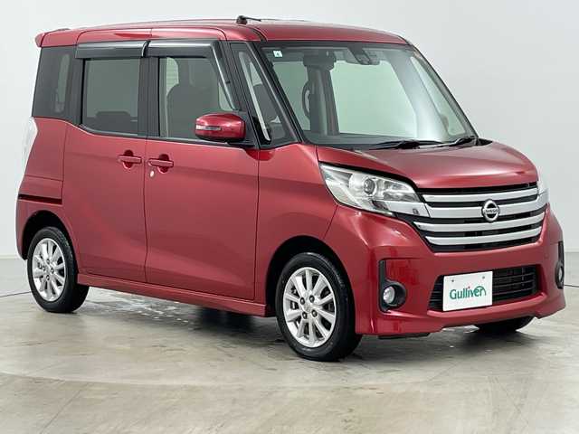 日産 デイズ ルークス ハイウェイスターX 道央・札幌 2016(平28)年 5.1万km スパークリングレッドM ・４WD/・純正ナビ/　CD/DVD/BT/SD/・フルセグTV/・アラウンドビューモニター/・エマージェンシーブレーキ/・運転席シートヒーター/・左パワースライドドア /・アイドリングストップ/・ドライブレコーダー/・モニター付きインナーミラー/・アイドリングストップ/・オートライト/・HIDヘッドライト/・フォグランプ/・プッシュスタート/・スマートキー/・純正フロアマット/・純正ドアバイザー/・14インチ純正アルミホイール/・スペアキー