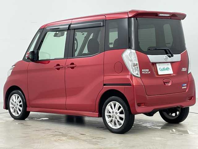 日産 デイズ ルークス ハイウェイスターX 道央・札幌 2016(平28)年 5.1万km スパークリングレッドM ・４WD/・純正ナビ/　CD/DVD/BT/SD/・フルセグTV/・アラウンドビューモニター/・エマージェンシーブレーキ/・運転席シートヒーター/・左パワースライドドア /・アイドリングストップ/・ドライブレコーダー/・モニター付きインナーミラー/・アイドリングストップ/・オートライト/・HIDヘッドライト/・フォグランプ/・プッシュスタート/・スマートキー/・純正フロアマット/・純正ドアバイザー/・14インチ純正アルミホイール/・スペアキー