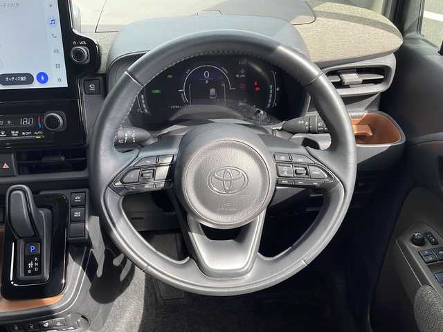 トヨタ シエンタ ハイブリッド Z 愛知県 2022(令4)年 2.2万km ベージュ 衝突軽減システム/純正10.5型ディズプレイオーディオ　ナビあり/全方位カメラ/両側パワースライドドア/レーダークルーズコントロール/シートヒーター/フルセグ/Bluetooth/バックカメラ/コーナーセンサー/ブラインドスポットモニター/LEDヘッドライト/ステアリングヒーター/オートマチックハイビーム/ETC/ステアリングスイッチ/スマートキー/プッシュスタート